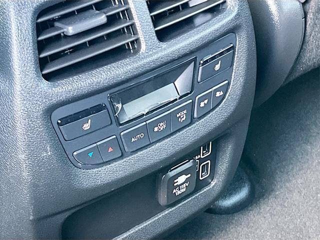 Photo of 2021 Lunar Silver Metallic Honda Passport