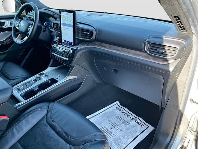 Photo of 2023 Iconic Silver Metallic Ford Explorer