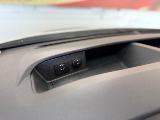 Photo of 2020 Oxford White Ford Transit-250
