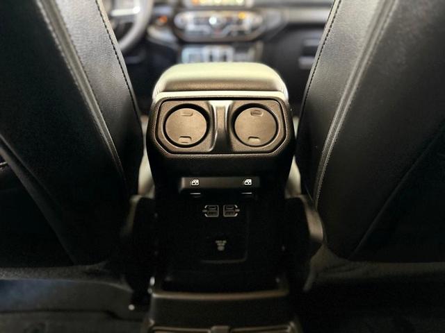Photo of 2022 Granite Crystal Jeep Wrangler Unlimited 4xe