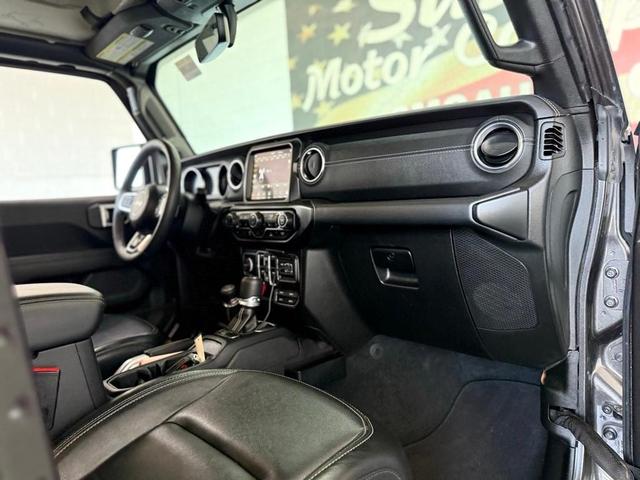 Photo of 2022 Granite Crystal Jeep Wrangler Unlimited 4xe
