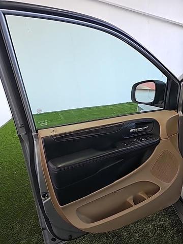 Photo of 2014 Silver Dodge Grand Caravan