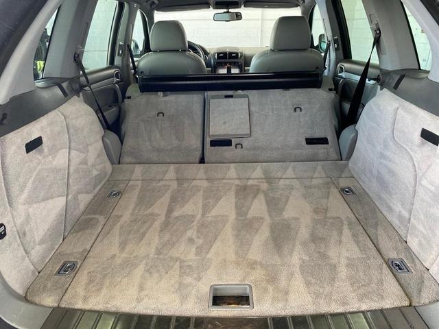 Photo of 2004 Titanium Porsche Cayenne