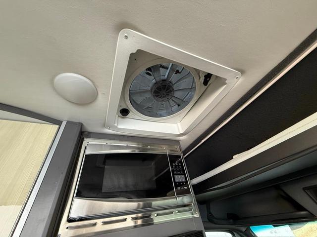 Photo of 2021 Iridium Silver Mercedes-Benz Sprinter 2500