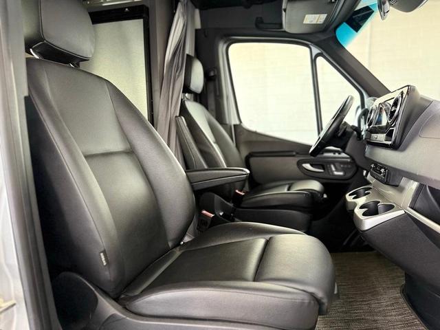 Photo of 2021 Iridium Silver Mercedes-Benz Sprinter 2500