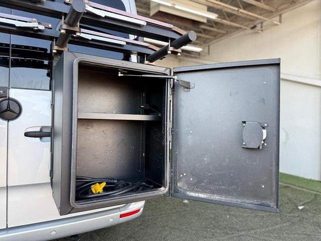 Photo of 2021 Iridium Silver Mercedes-Benz Sprinter 2500