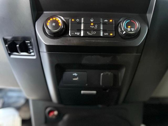 Photo of 2017 Oxford White Ford F-150