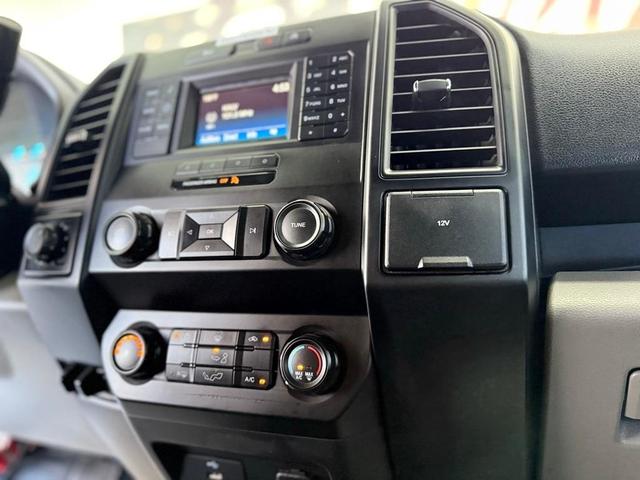 Photo of 2017 Oxford White Ford F-150