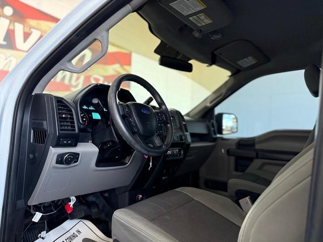 Photo of 2017 Oxford White Ford F-150