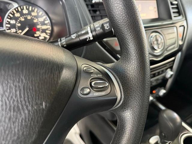 Photo of 2020 Magnetic Black Nissan Pathfinder