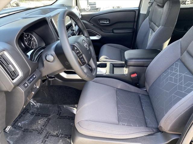 Photo of 2025 Super Black Nissan Frontier