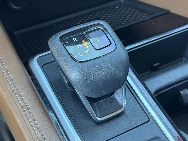 Photo of 2022 Super Black Nissan Pathfinder