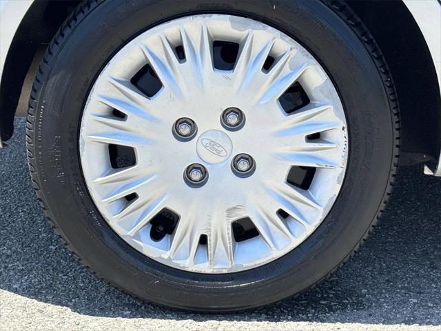 Photo of 2016 Ingot Silver Ford Fiesta