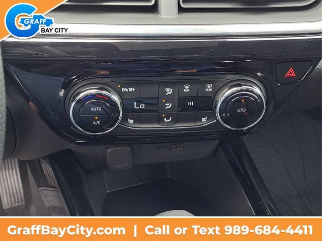Photo of 2025 Summit White Chevrolet Trax