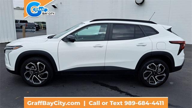 Photo of 2025 Summit White Chevrolet Trax