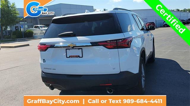 Photo of 2023 Summit White Chevrolet Traverse