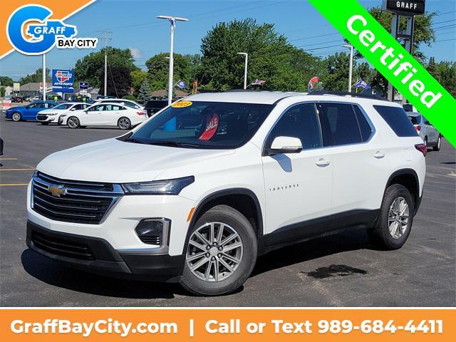 Photo of 2023 Summit White Chevrolet Traverse