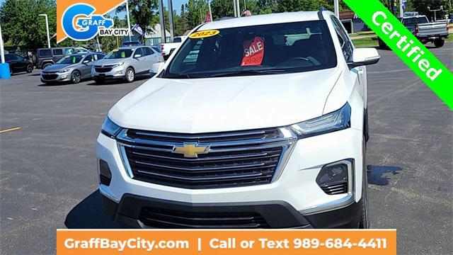 Photo of 2023 Summit White Chevrolet Traverse