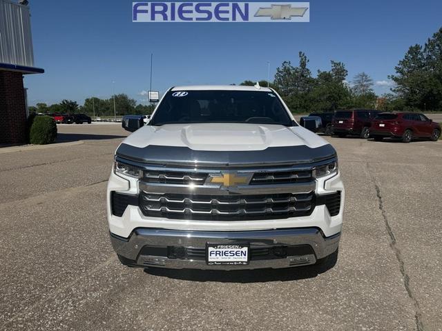 Photo of 2022 Iridescent Pearl Tricoat Chevrolet Silverado 1500