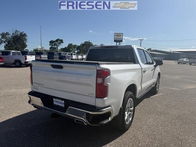 Photo of 2022 Iridescent Pearl Tricoat Chevrolet Silverado 1500