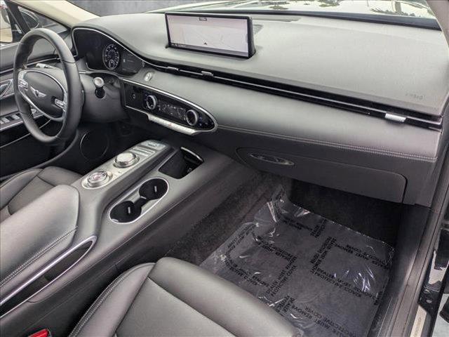 Photo of 2023 Vik Black Genesis GV70