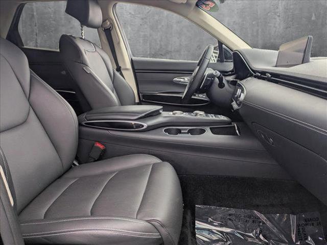 Photo of 2023 Vik Black Genesis GV70