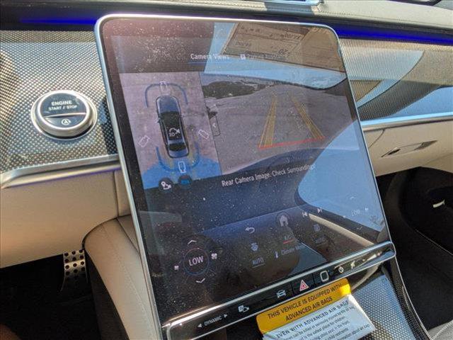 Photo of 2025 MANUFAKTUR Moonlight White Metallic Mercedes-Benz S-Class