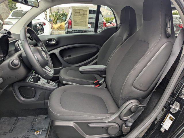 Photo of 2019 Black smart EQ ForTwo