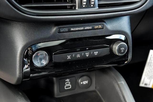 Photo of 2025 Star White Ford Escape