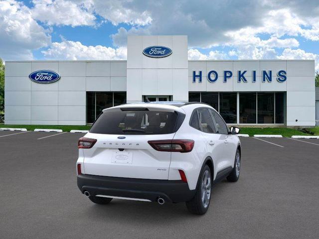 Photo of 2025 Star White Ford Escape