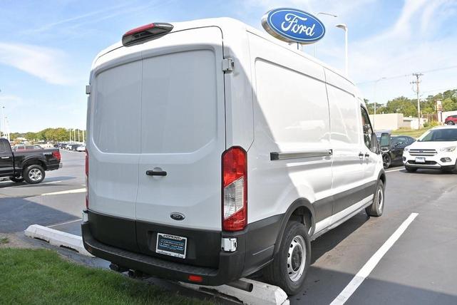 Photo of 2022 Oxford White Ford Transit-250