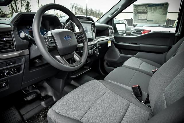 Photo of 2025 Oxford White Ford F-150