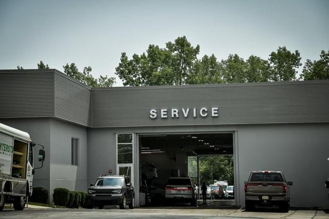 Photo of 2025 Oxford White Ford F-150