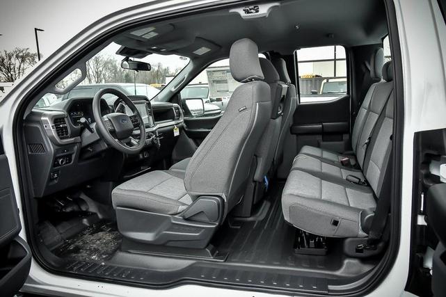 Photo of 2025 Oxford White Ford F-150
