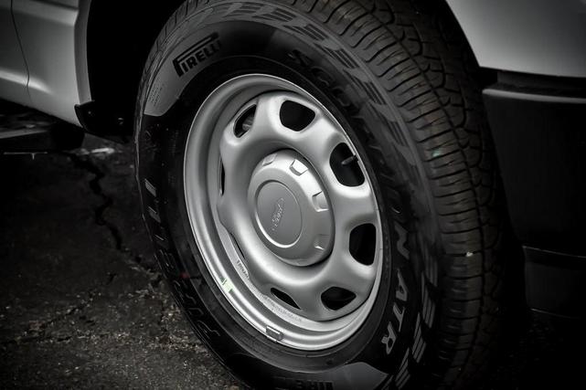 Photo of 2025 Oxford White Ford F-150