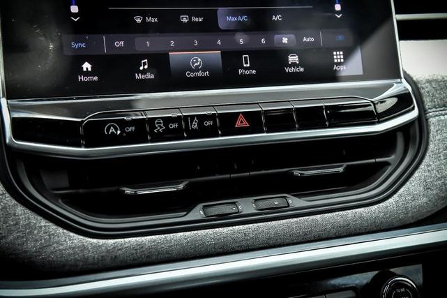 Photo of 2023 Diamond Black Jeep Compass