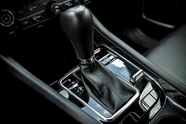 Photo of 2023 Diamond Black Jeep Compass