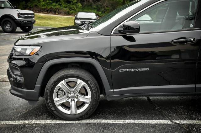 Photo of 2023 Diamond Black Jeep Compass