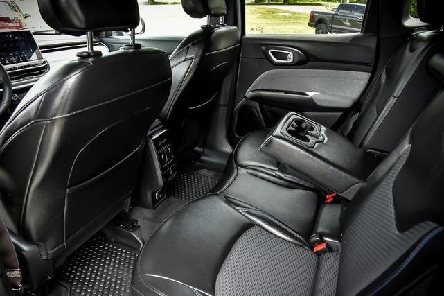 Photo of 2023 Diamond Black Jeep Compass