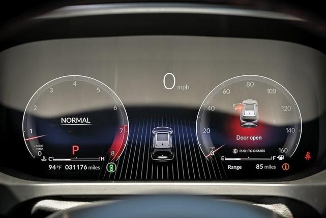 Photo of 2023 Gray Acura MDX