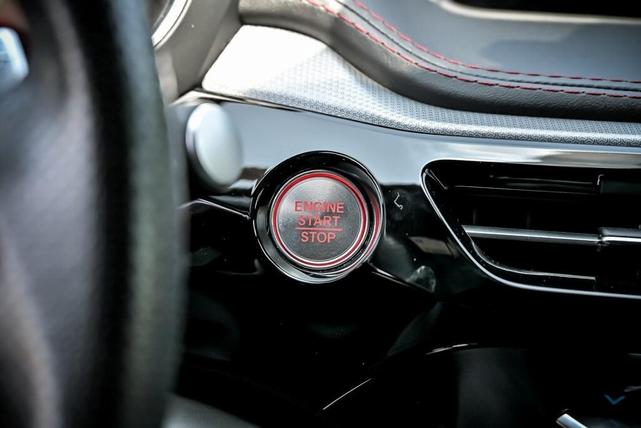Photo of 2023 Gray Acura MDX
