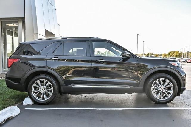 Photo of 2020 Black Ford Explorer