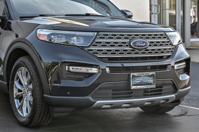 Photo of 2020 Black Ford Explorer