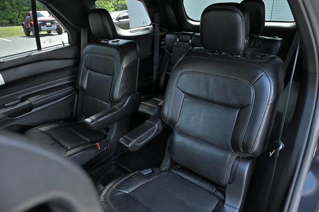 Photo of 2020 Black Ford Explorer