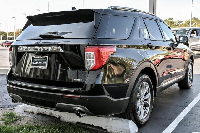 Photo of 2020 Black Ford Explorer