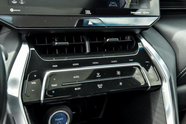Photo of 2021 Black Toyota Venza