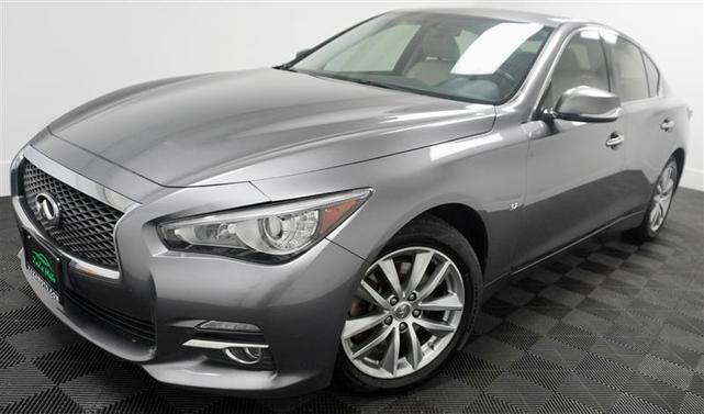 Photo of 2015 Liquid Platinum INFINITI Q50
