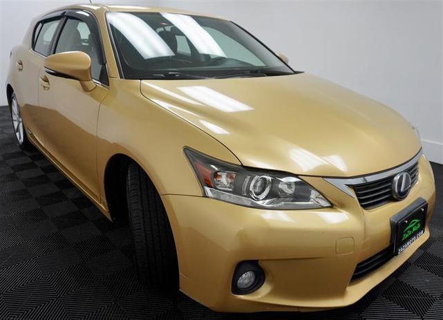 Photo of 2011 Daybreak Yellow Mica Lexus CT 200h