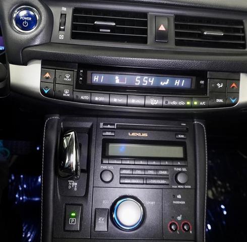 Photo of 2011 Daybreak Yellow Mica Lexus CT 200h
