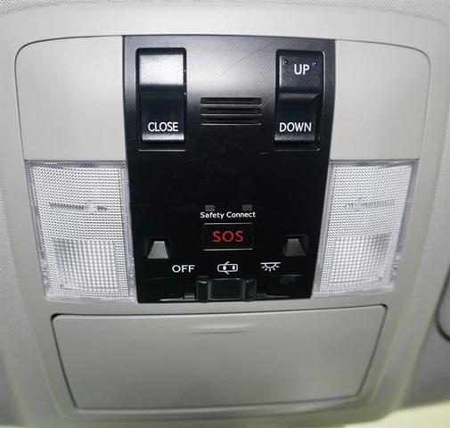 Photo of 2011 Daybreak Yellow Mica Lexus CT 200h